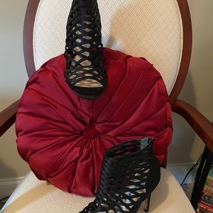 Black straped criss crossed peep toe heels